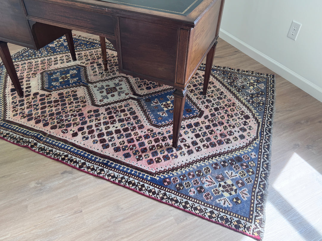 Afshar Persian Area Rug 3.10ft x 5.8ft