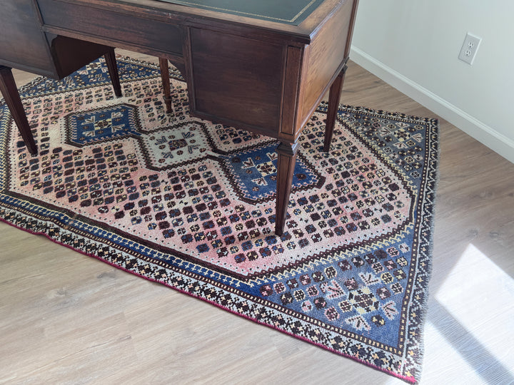 Afshar Persian Area Rug 3.10ft x 5.8ft