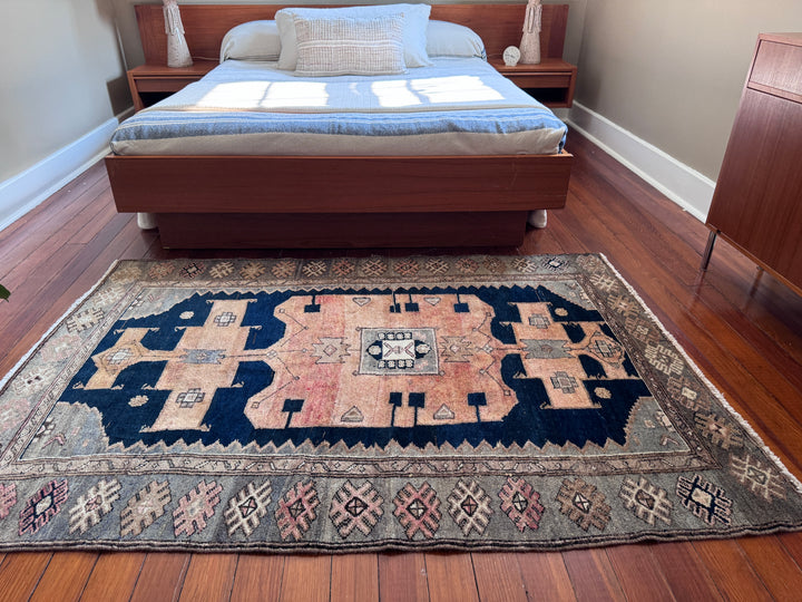 Vintage Sumac Area Rug 4 x 6