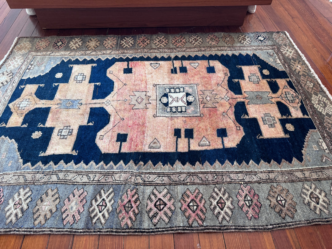 Vintage Sumac Area Rug 4 x 6