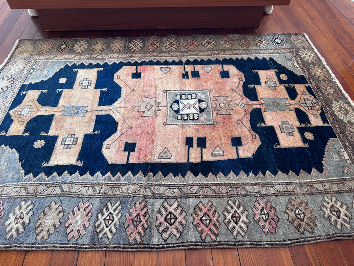 Vintage Sumac Area Rug 4 x 6