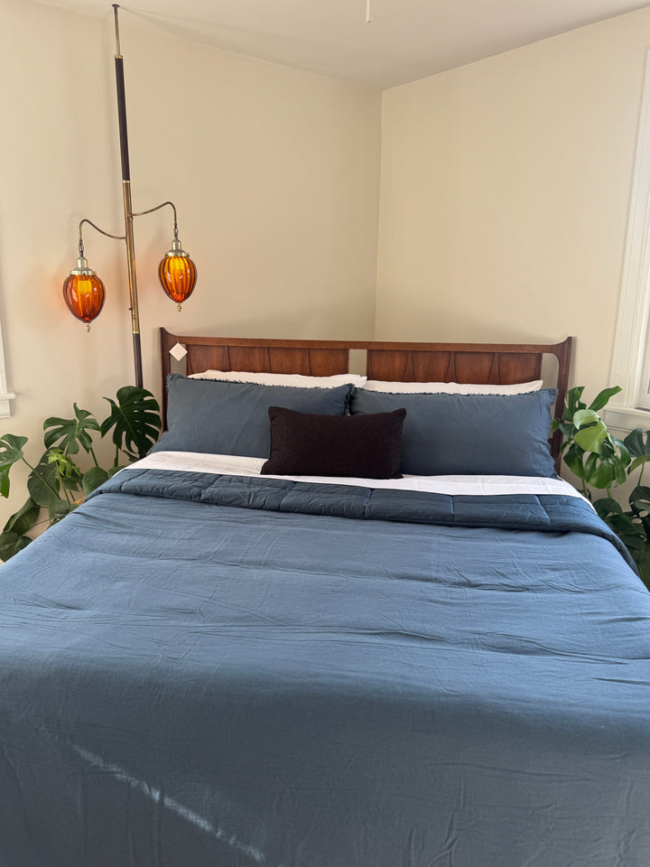 Mid-Century Modern Tension Pole Lamp with Amber Globes