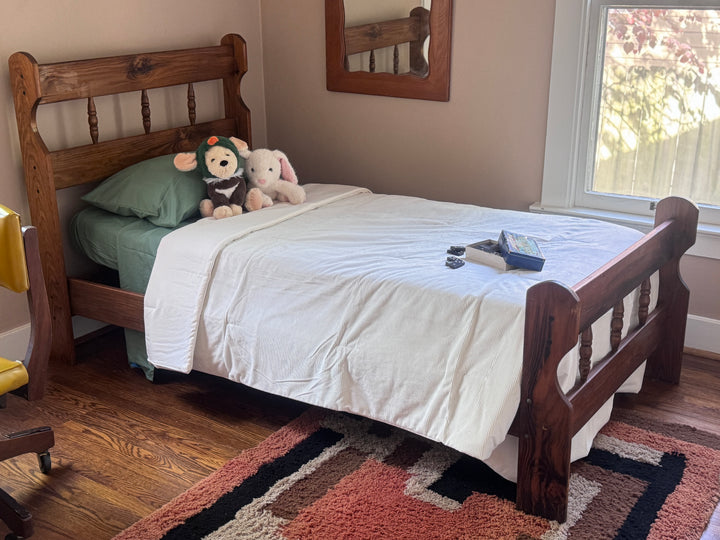 Childrens Knobby Pine Twin Bedframe