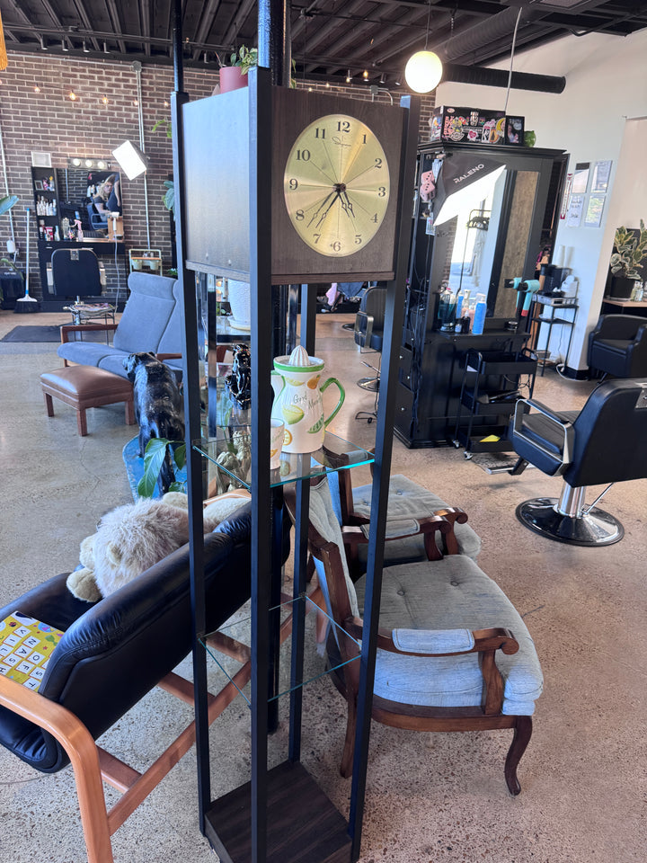 Vintage Tall Battery Powered Standing Clock Shelf